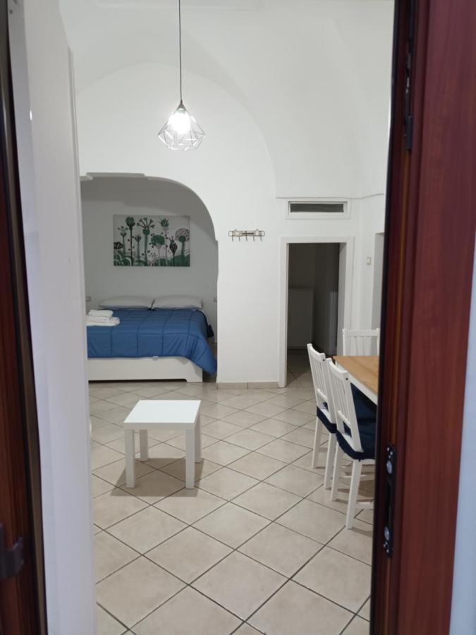 Vico Trieste Ostuni Buitenkant foto